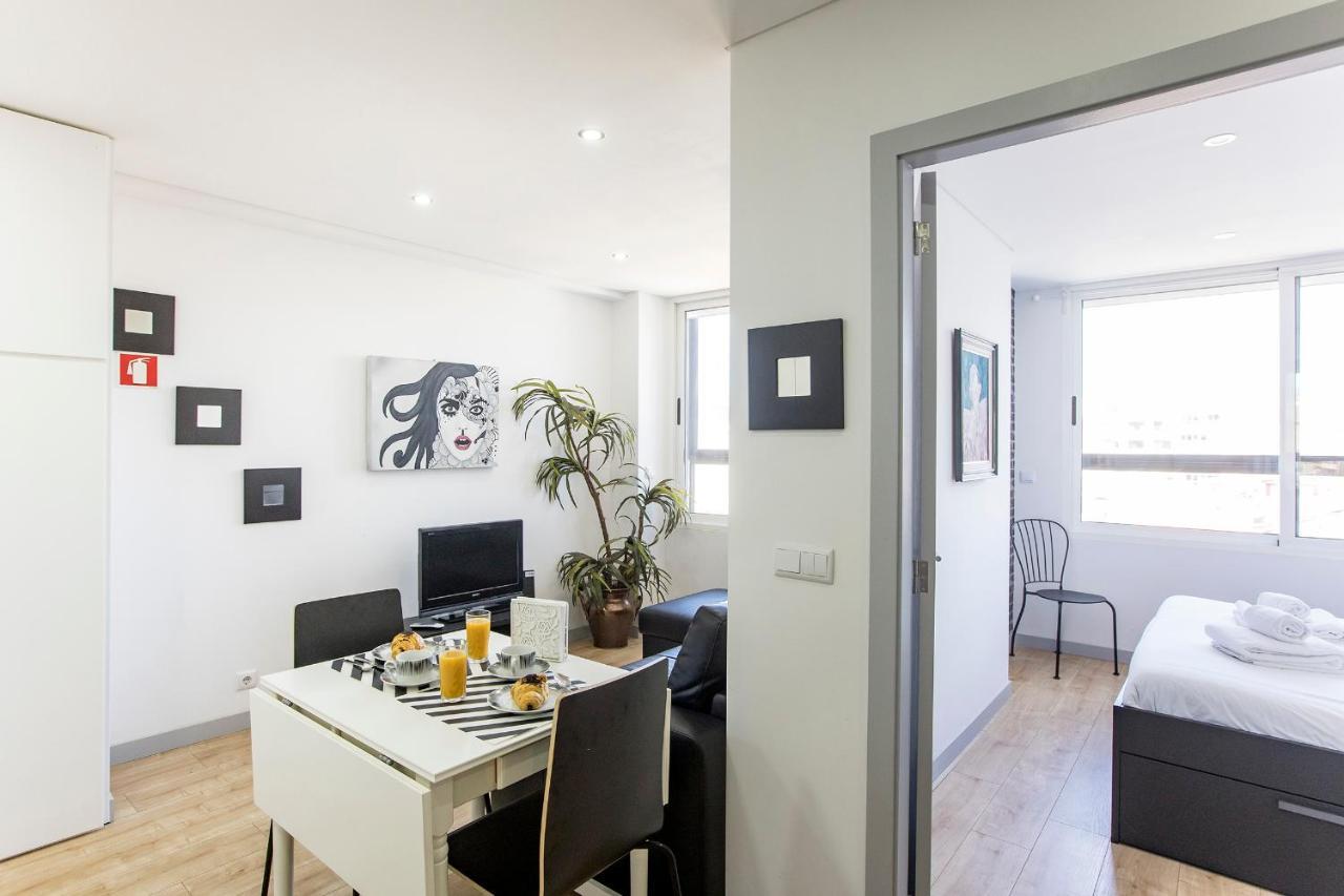 Apartamento 1Br Flat In Trindade W/ Ac By Metro Station OOporto Exterior foto